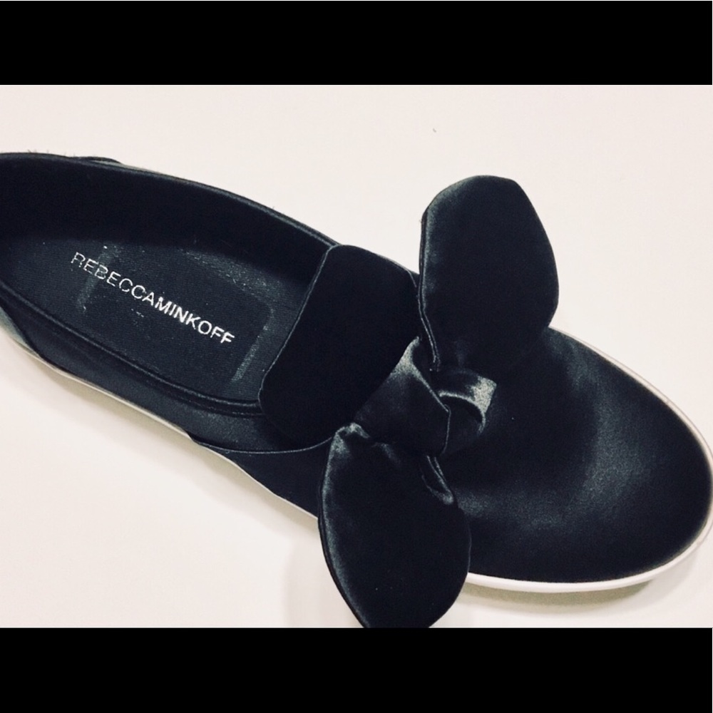 Rebecca Minkoff Stacey Bow Sneakers Black - Picture 8 of 8